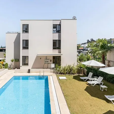 Urloft Cesmealti Апарт-отель